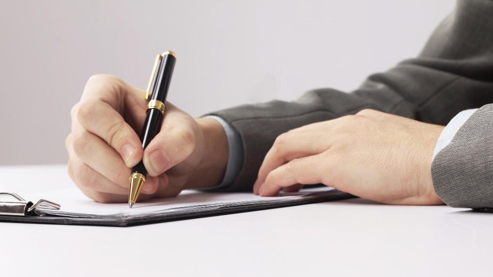 Порядок оформления загранпаспорта для ребёнка до 14 лет в 2026 году