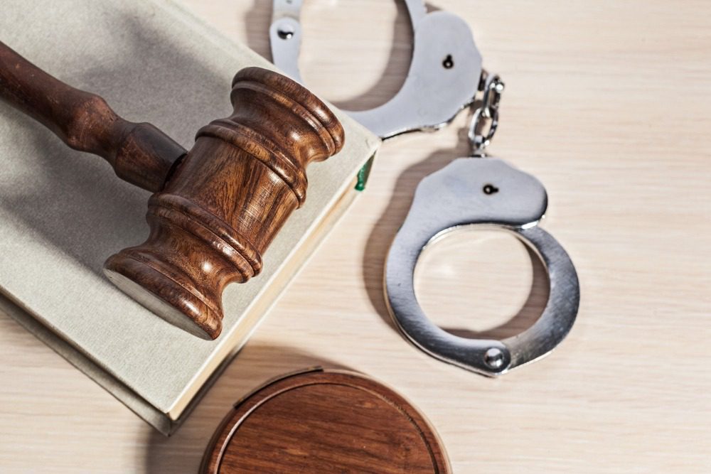 Сколько получают следователи в России в 2026 году