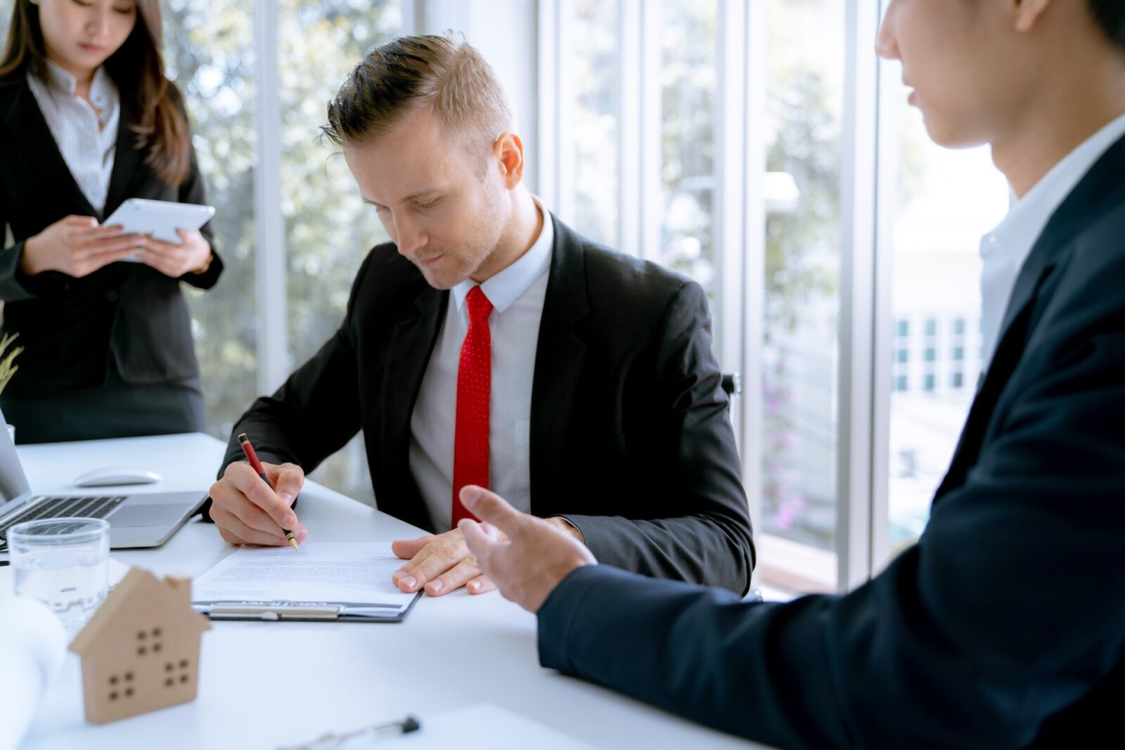 Что делать при утере загранпаспорта в 2026 году